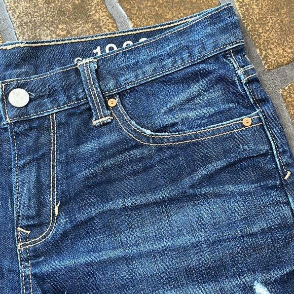 Gap Fleut Wash Sexy Boyfriend Denim Shorts - Picture 5 of 16